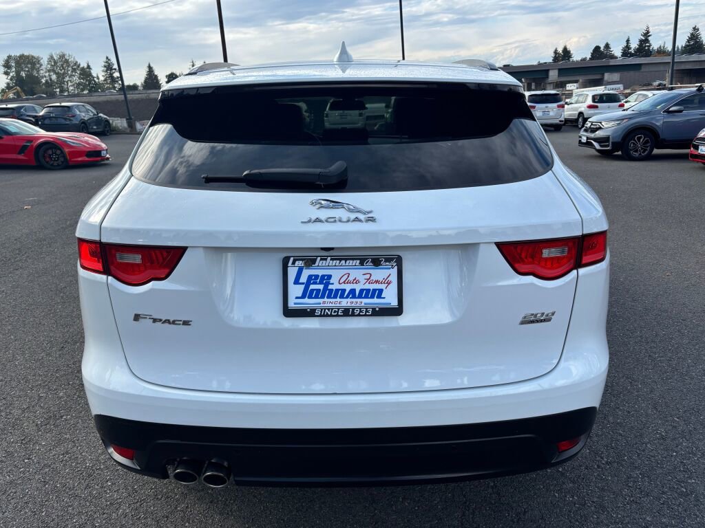 Used 2017 Jaguar F-PACE Premium image 6