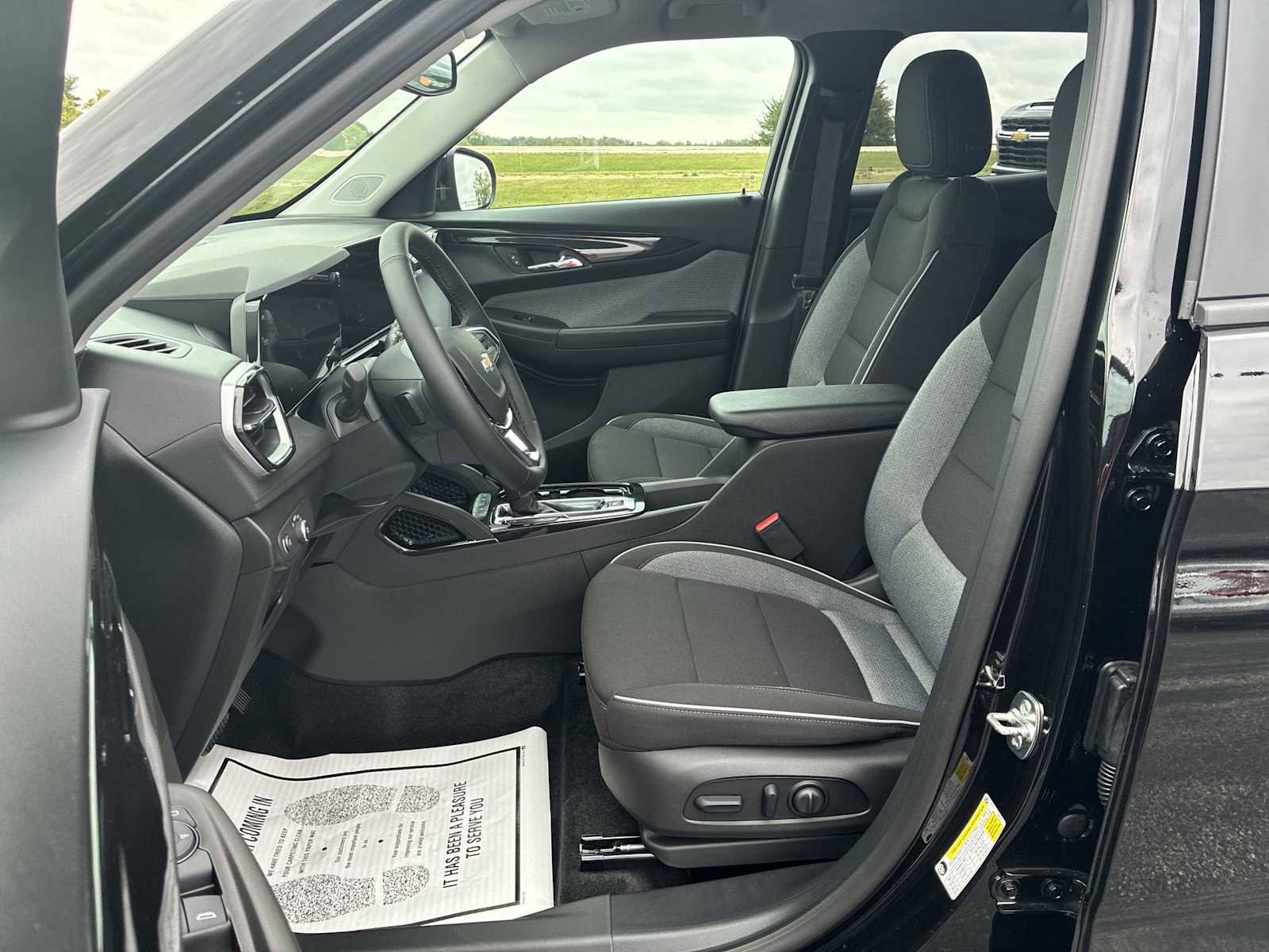 New 2026 Chevrolet TrailBlazer LT w/ Convenience Package AWD/4WD image 18