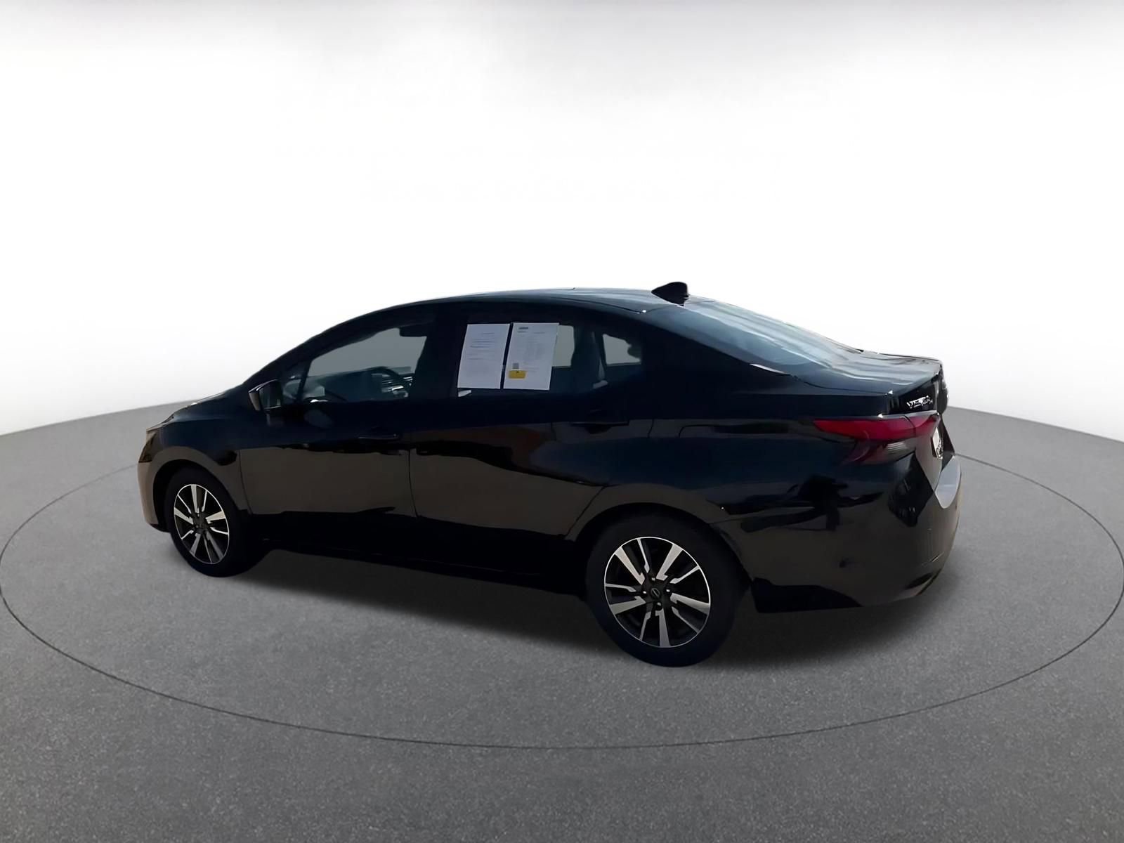 Used 2025 Nissan Versa SV FWD image 10