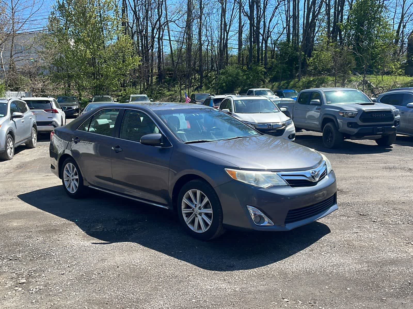 Used 2014 Toyota Camry XLE FWD image 11