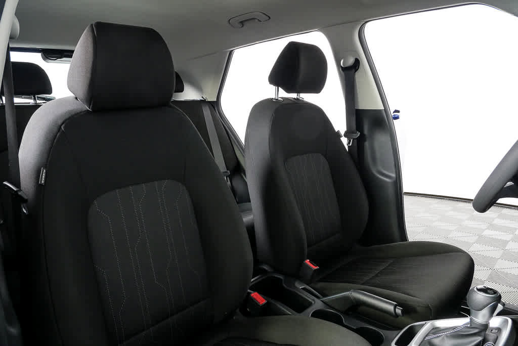 Used 2022 Hyundai Venue SE FWD image 20