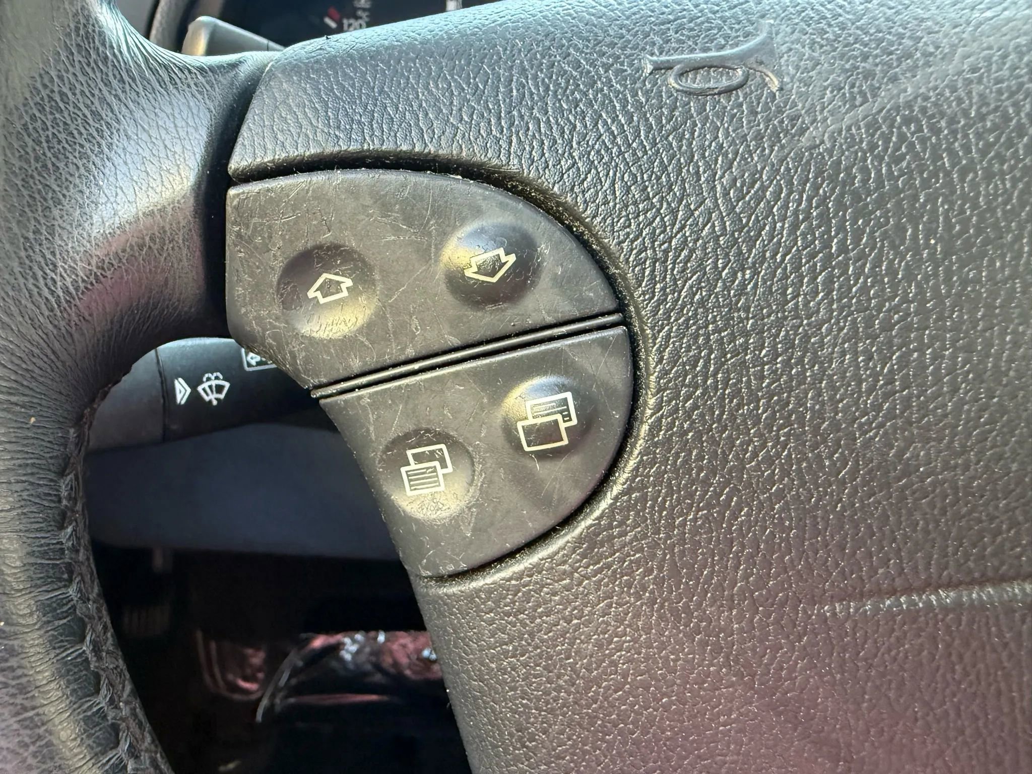 Used 2001 Mercedes-Benz E 320 Sedan image 12