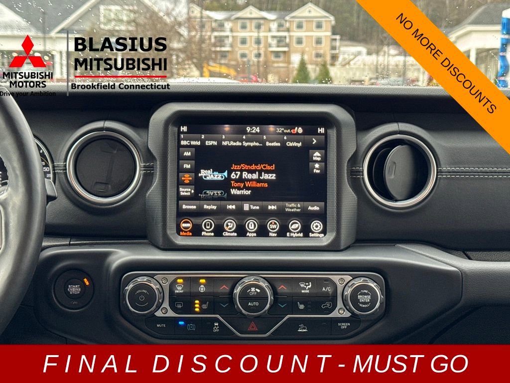 Used 2023 Jeep Wrangler Unlimited Sahara w/ Cold Weather Group image 27