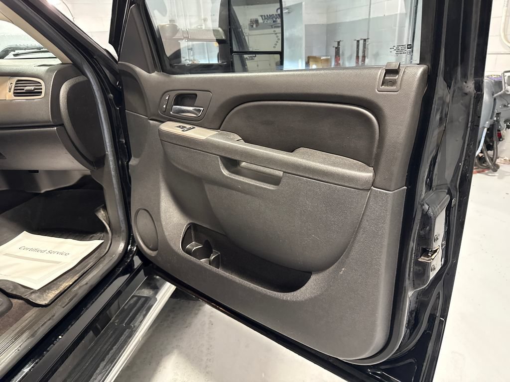 Used 2014 Chevrolet Silverado 2500 LTZ w/ LTZ Plus Package AWD/4WD image 30