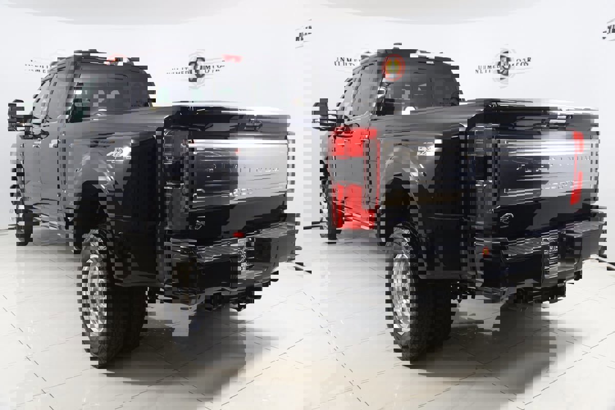 Used 2024 Ford F350 Platinum image 3