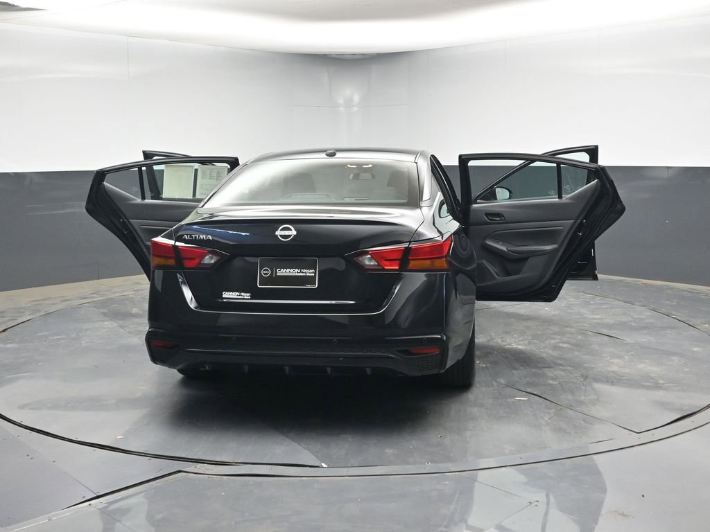 Used 2025 Nissan Altima 2.5 SV image 47