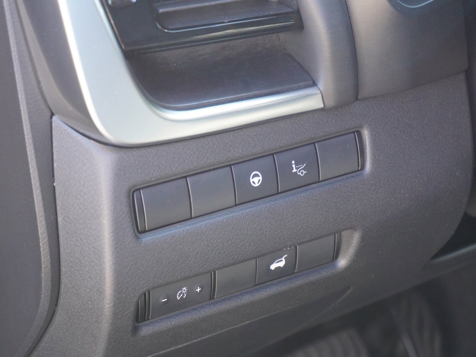 Used 2021 Nissan Rogue Platinum image 22