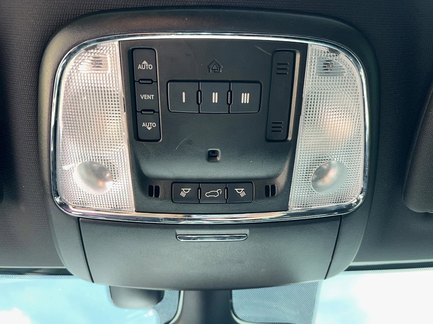 Used 2022 Jeep Grand Cherokee Laredo X AWD/4WD image 21