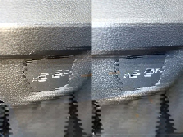 Certified 2025 Volkswagen Tiguan S image 10