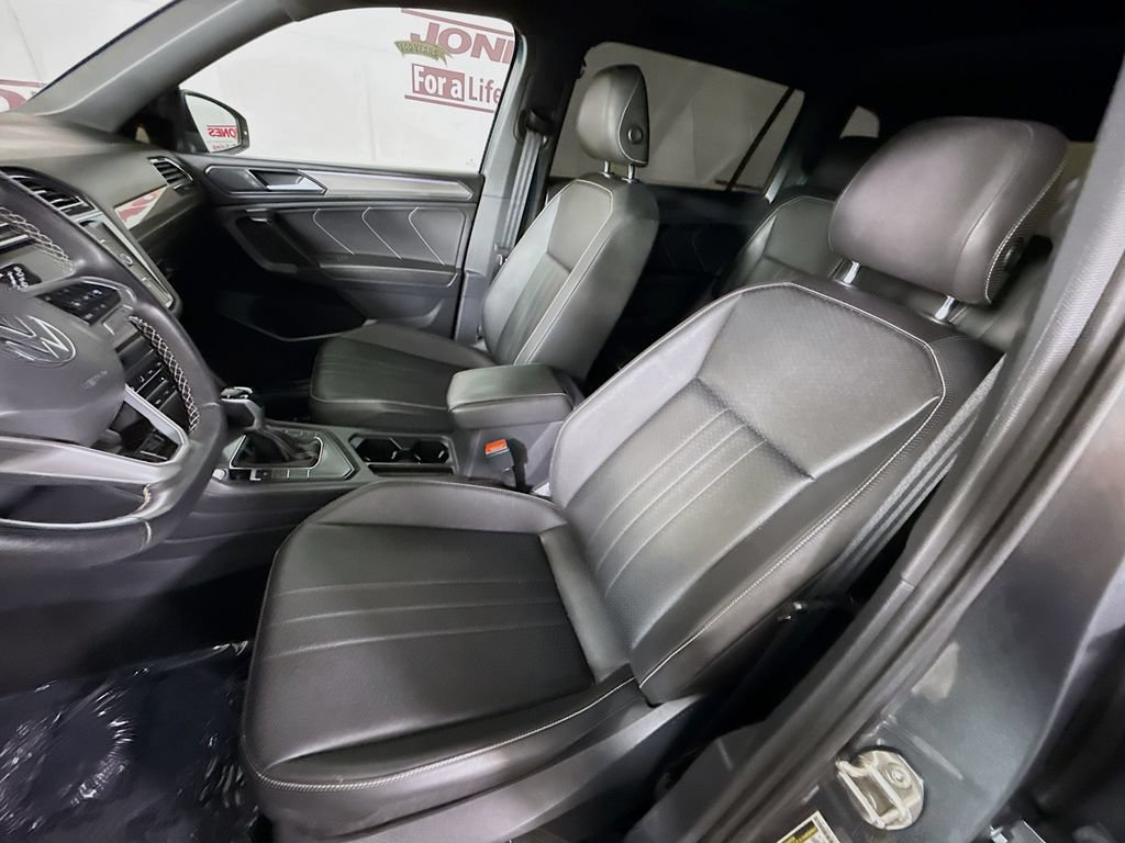 Used 2023 Volkswagen Tiguan SE R-Line FWD image 24