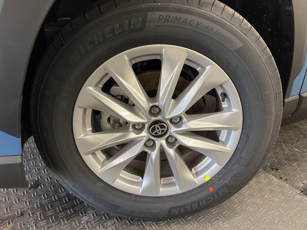 New 2026 Toyota Corolla Cross LE image 2