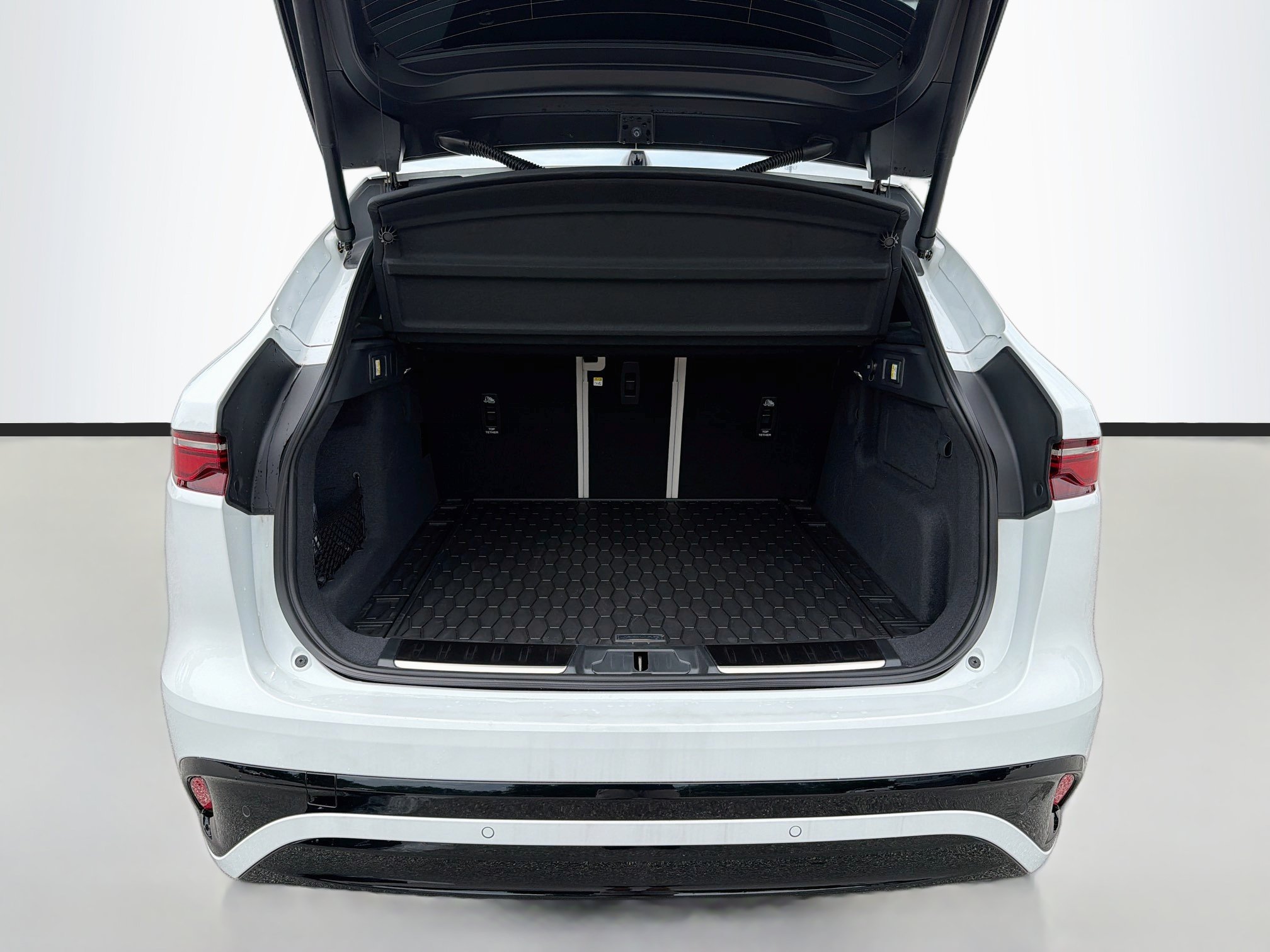 New 2026 Jaguar F-PACE R-Dynamic S AWD/4WD image 12