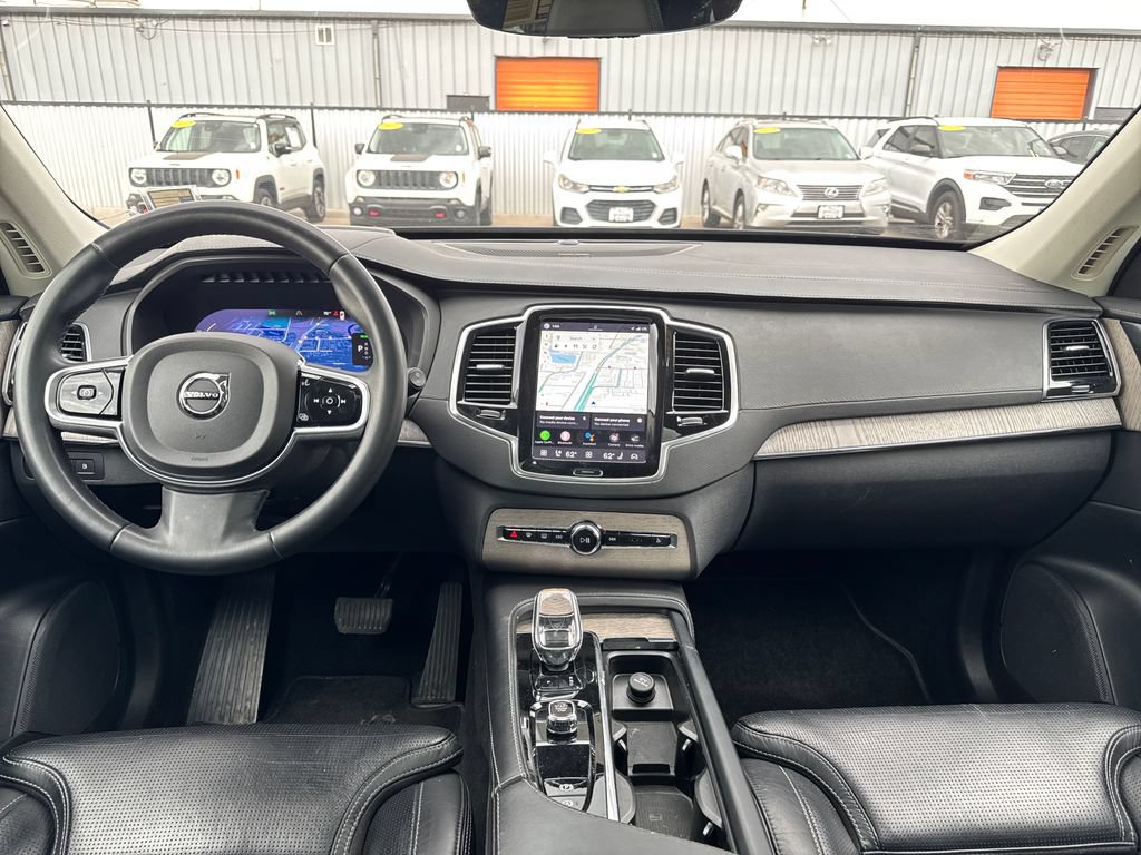 Used 2023 Volvo XC90 T8 Ultimate AWD/4WD image 12