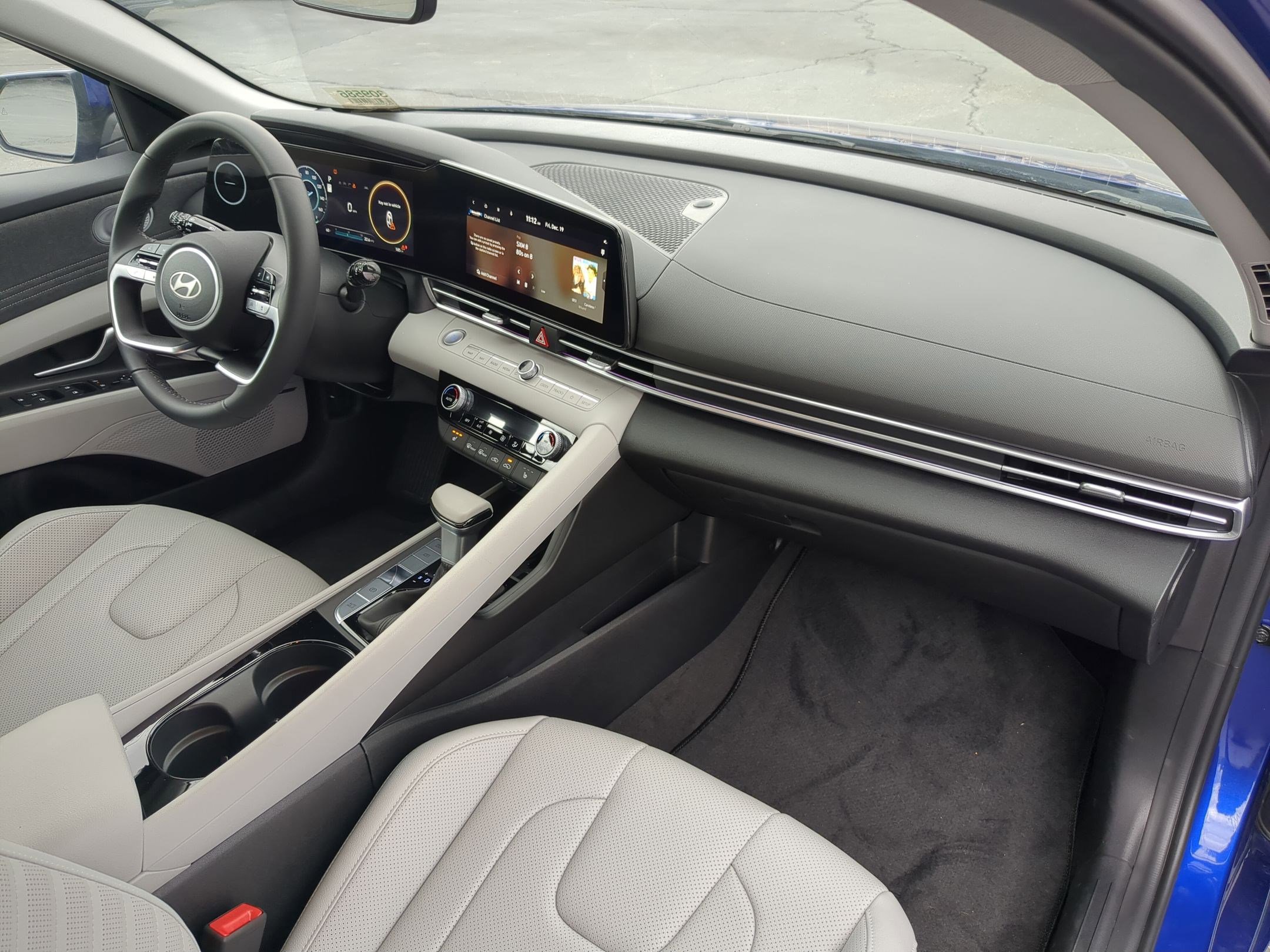 Used 2025 Hyundai Elantra Limited image 21