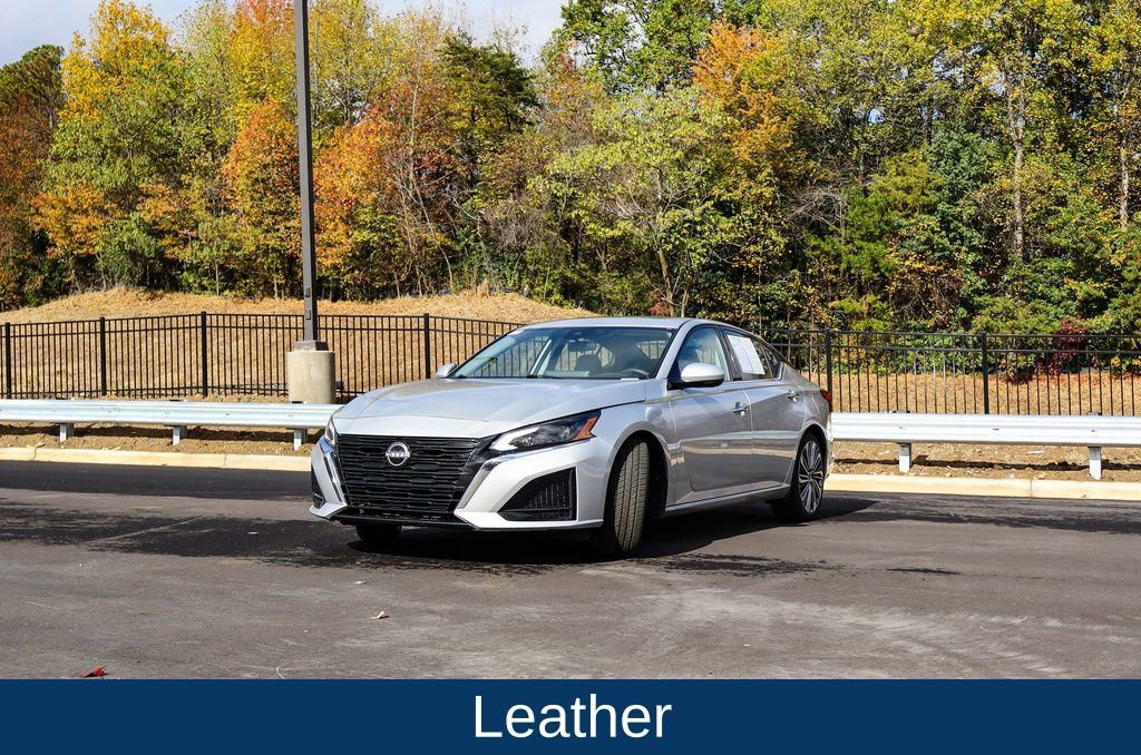 Used 2023 Nissan Altima 2.5 SL image 3