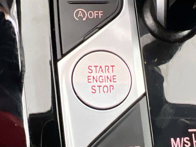 Used 2025 BMW X4 xDrive30i image 24