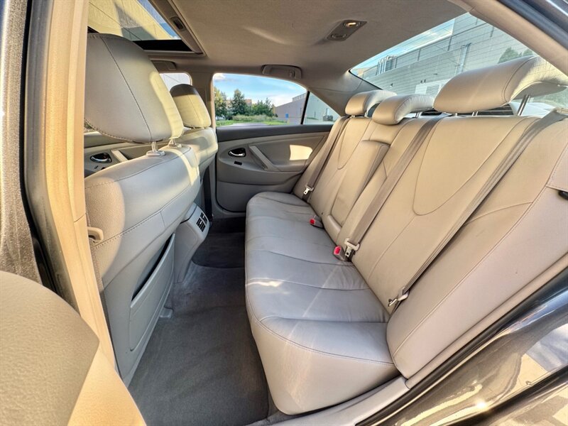Used 2008 Toyota Camry Hybrid FWD image 25