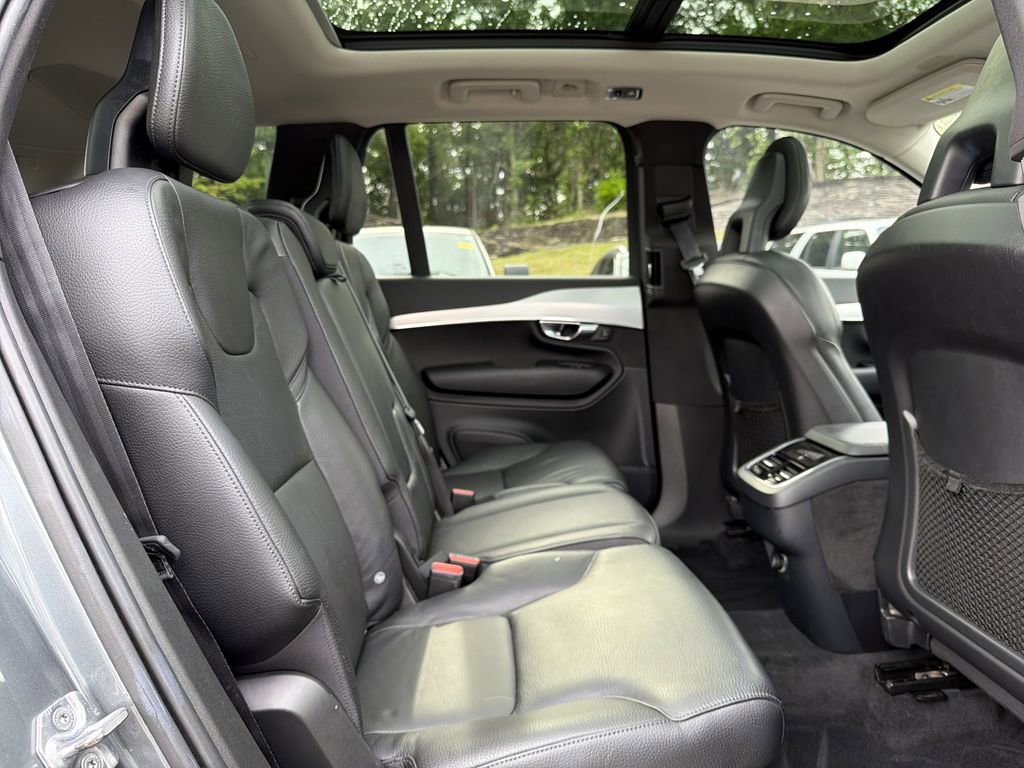Used 2018 Volvo XC90 T6 Momentum w/ Convenience Package AWD/4WD image 16