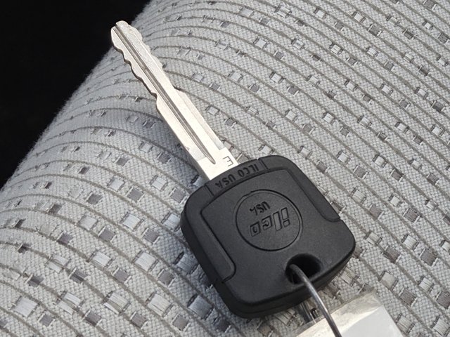 Used 2014 Toyota Camry L image 18