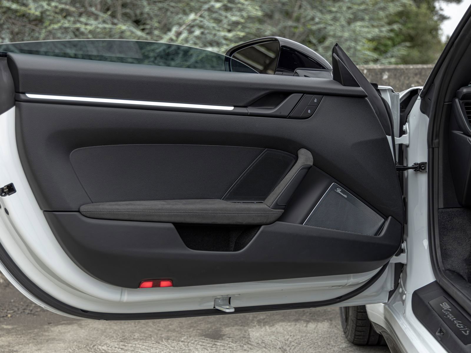 Certified 2022 Porsche 911 Targa 4 GTS AWD/4WD image 22