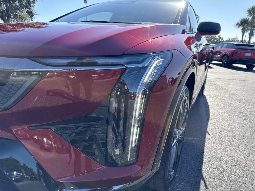 New 2026 Cadillac Optiq Sport 2 image 9