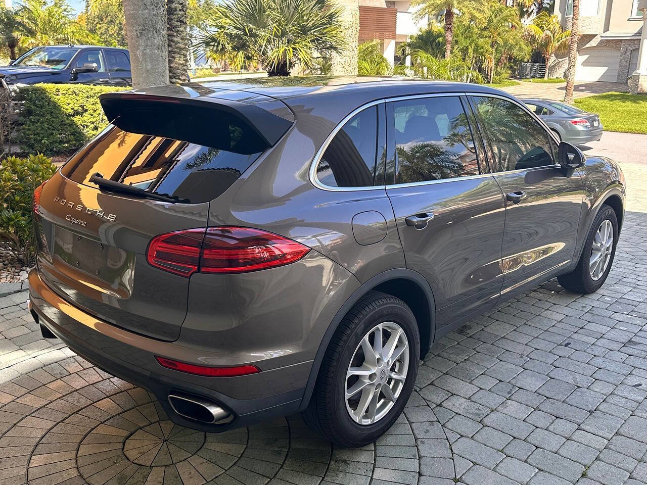Used 2015 Porsche Cayenne Diesel AWD/4WD image 32