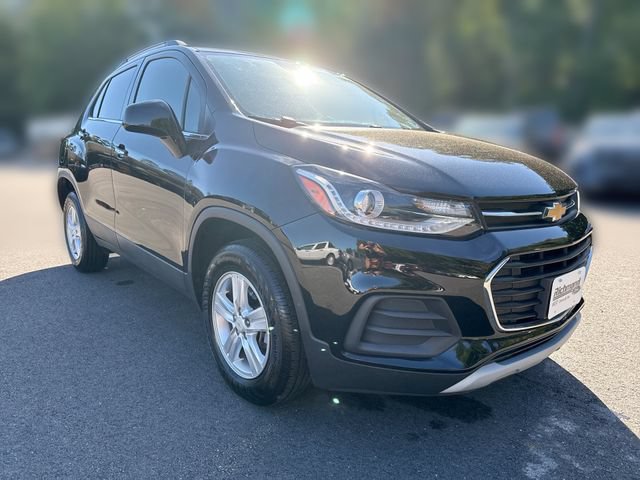 Used 2019 Chevrolet Trax LT w/ LT Convenience Package AWD/4WD image 2