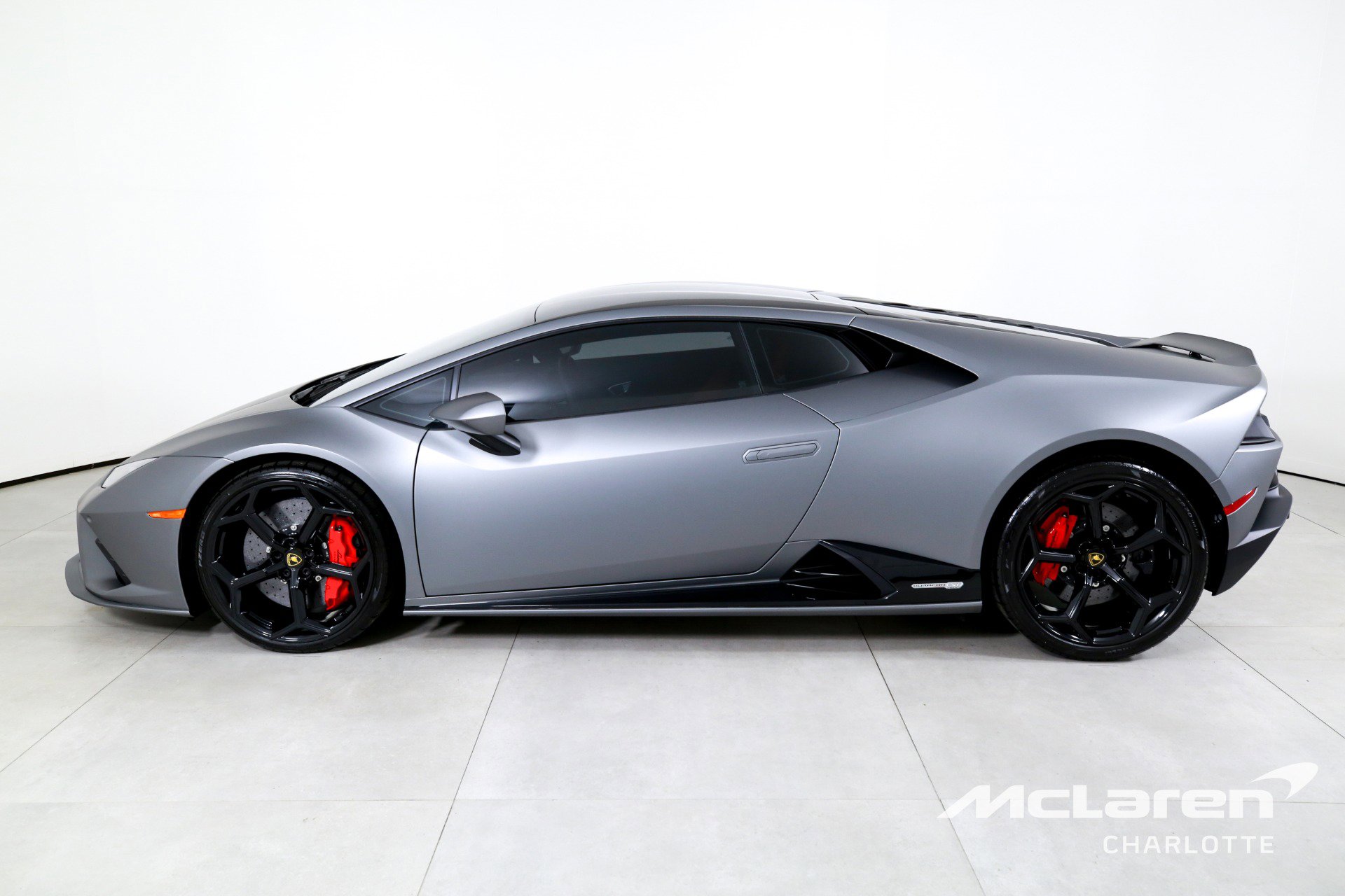 Used 2023 Lamborghini Huracan EVO image 5