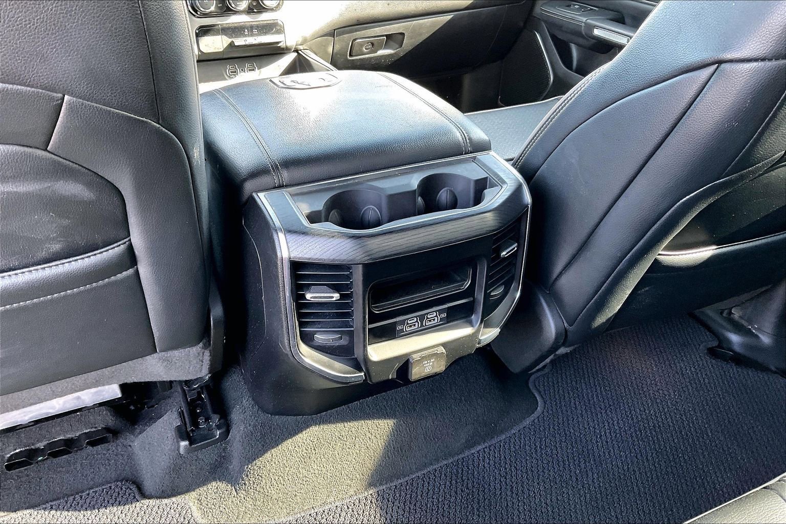 Used 2024 RAM 1500 Laramie image 11