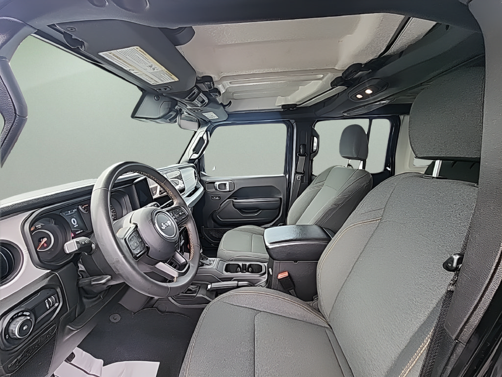 Used 2024 Jeep Wrangler Unlimited Sport AWD/4WD image 25