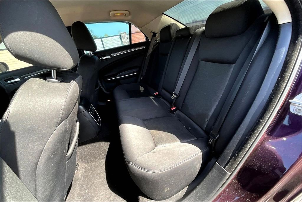 Used 2021 Chrysler 300 Touring w/ Sport Appearance Package image 18