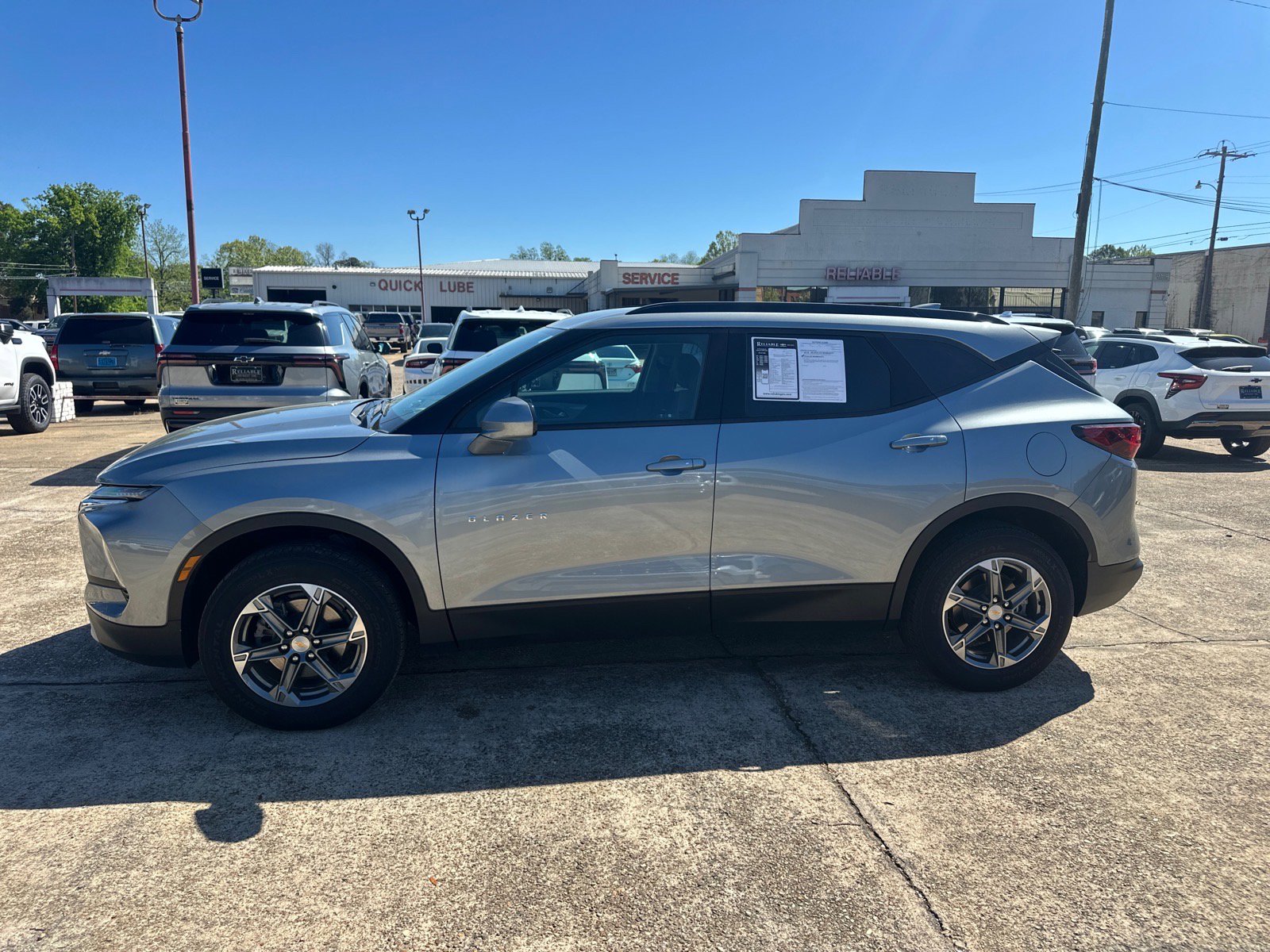 Used 2024 Chevrolet Blazer LT w/ Convenience Package FWD image 3