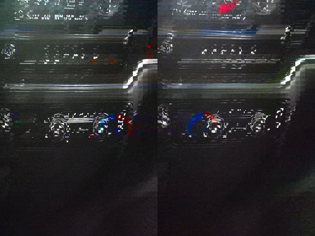 Used 2024 GMC Sierra 1500 Elevation image 27