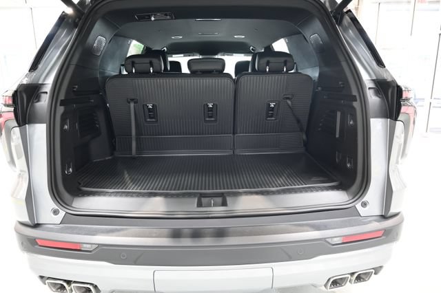 New 2027 Chevrolet Traverse LT w/ Driver Confidence Package FWD image 28