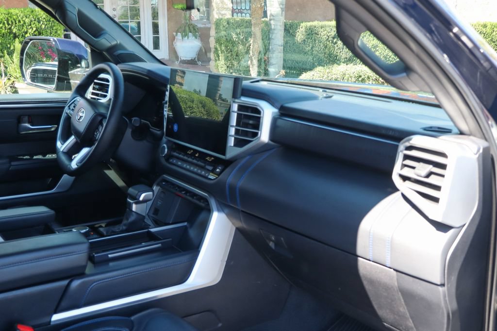 Used 2025 Toyota Tundra Platinum AWD/4WD image 49