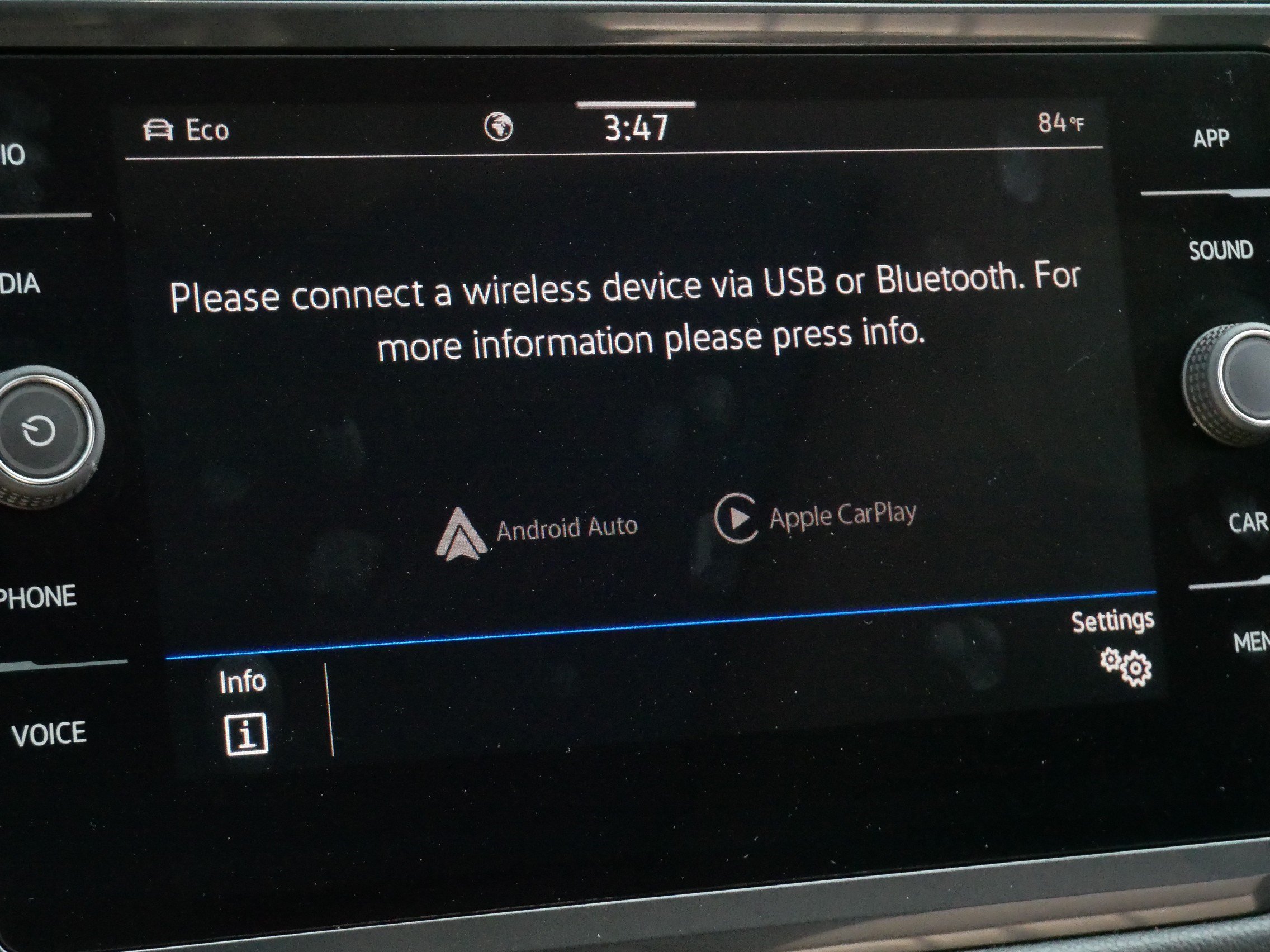 Certified 2024 Volkswagen Tiguan SE AWD/4WD image 28