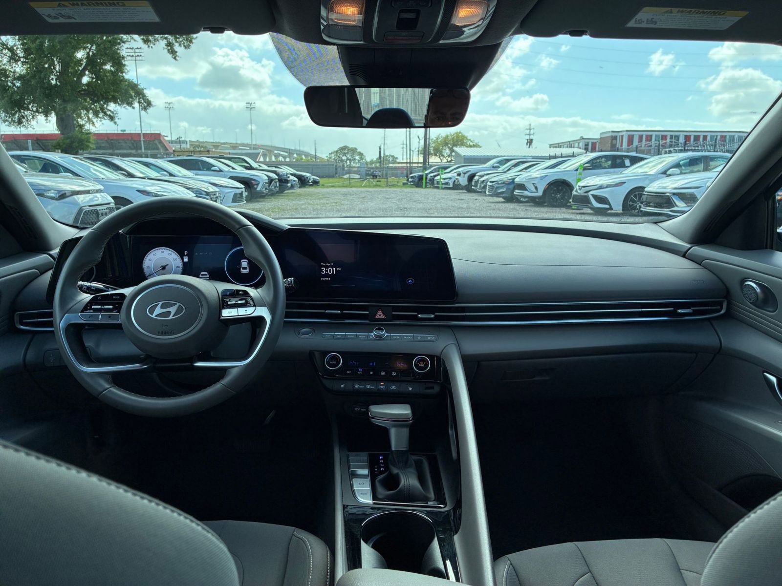 Used 2025 Hyundai Elantra SEL FWD image 26