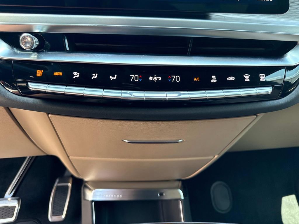 New 2025 Cadillac Lyriq Sport w/ Nappa Leather Package image 25