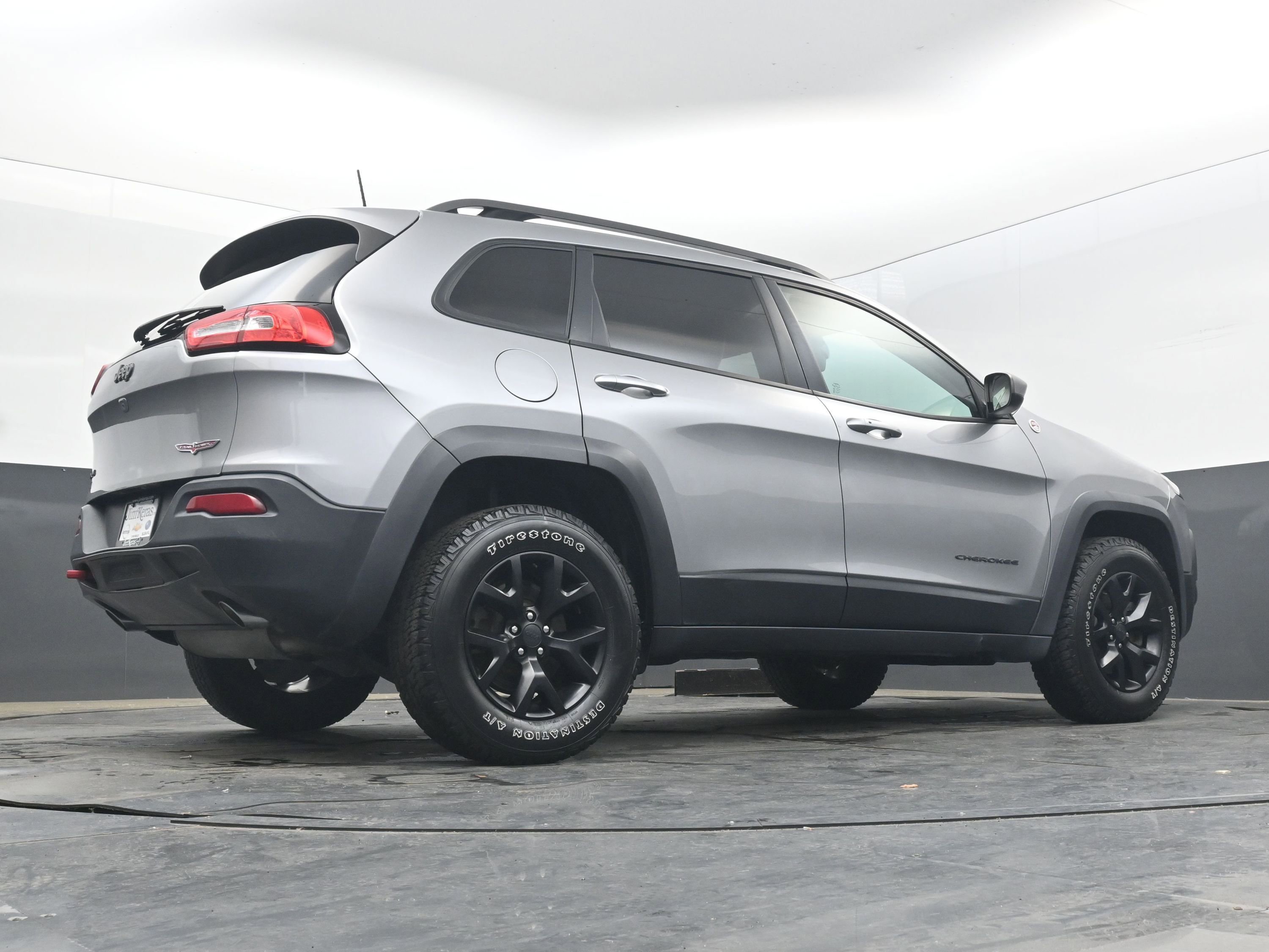 Used 2016 Jeep Cherokee Trailhawk w/ Comfort/Convenience Group AWD/4WD image 28