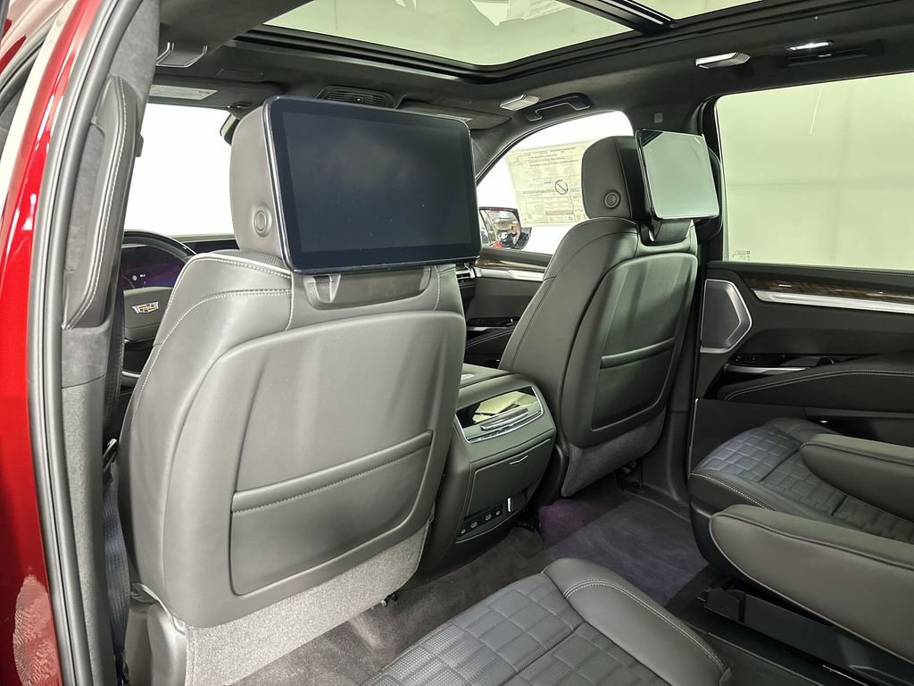 New 2026 Cadillac Escalade Platinum Sport w/ LPO, ONYX Package AWD/4WD image 22
