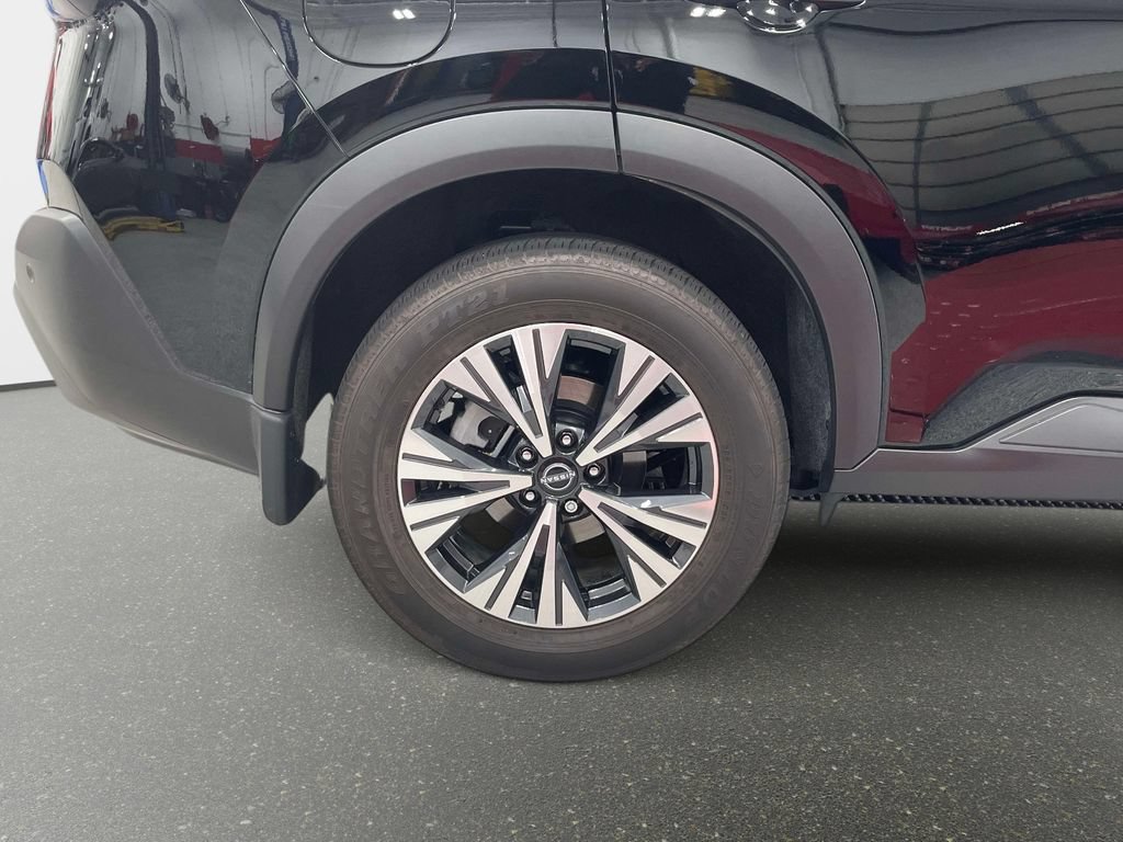 Used 2023 Nissan Rogue SV AWD/4WD image 7