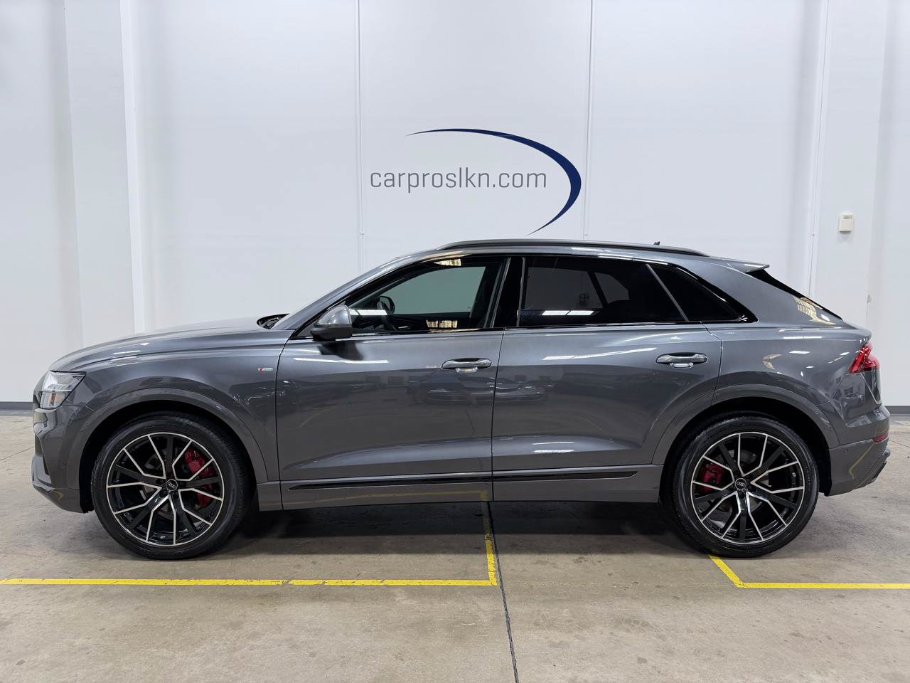Used 2023 Audi Q8 Prestige AWD/4WD image 4