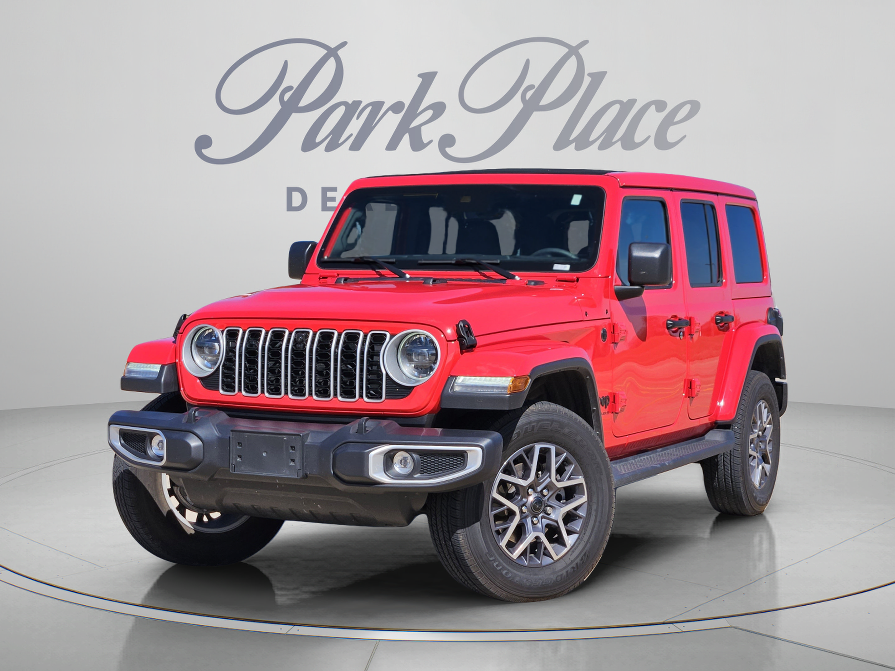 Used 2025 Jeep Wrangler Unlimited Sahara AWD/4WD image 1