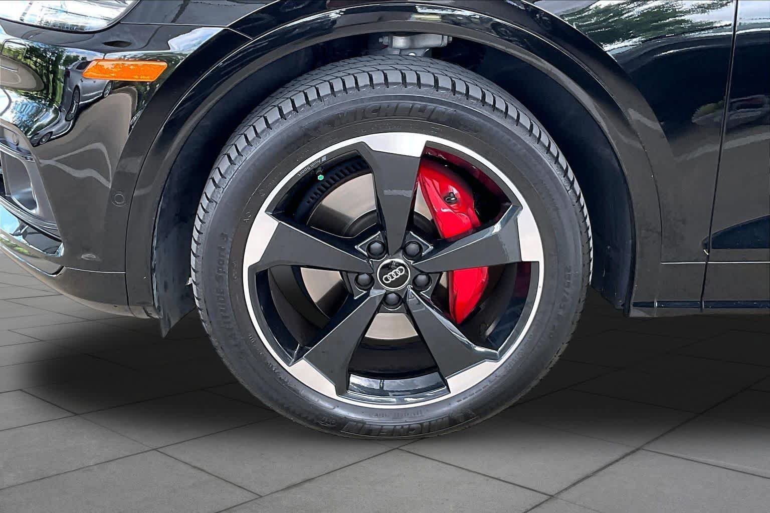 Used 2019 Audi SQ5 Prestige AWD/4WD image 11