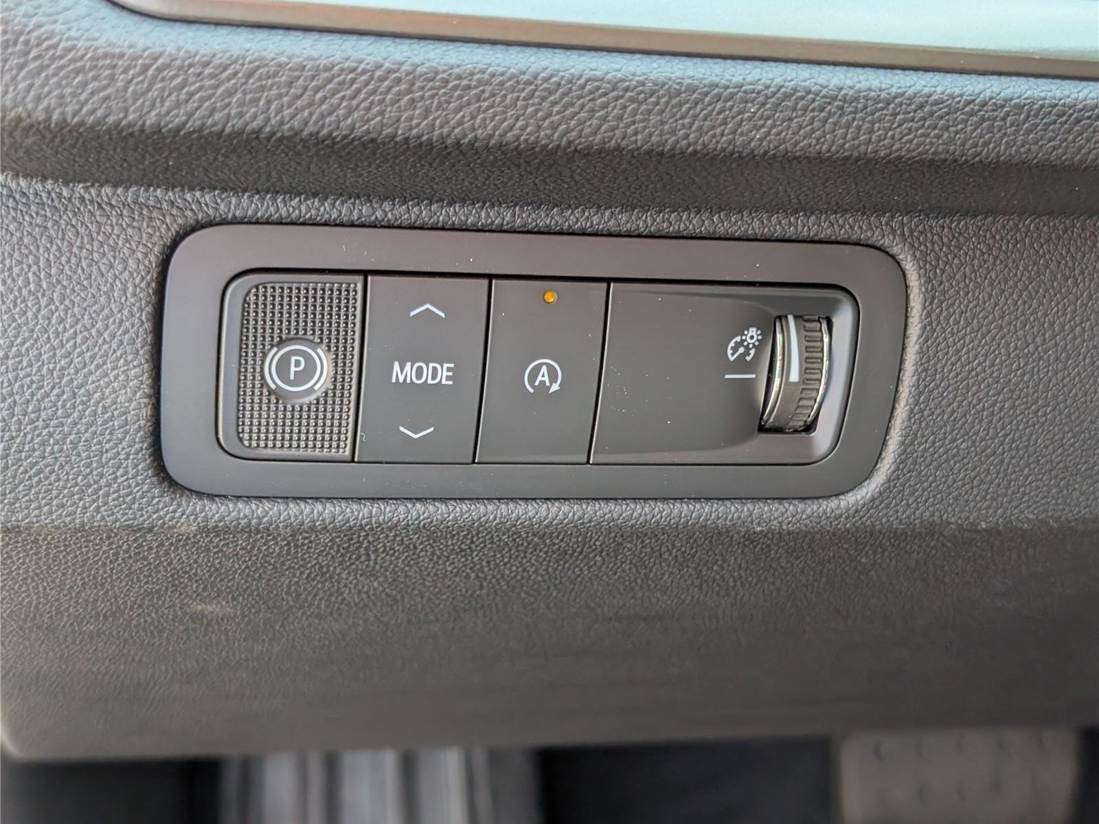 New 2027 Chevrolet Traverse LT w/ Driver Confidence Package FWD image 19