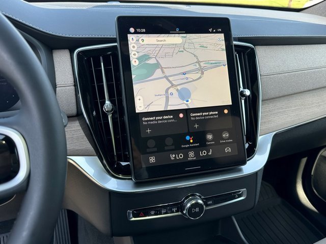 New 2026 Volvo XC90 T8 Plus image 24