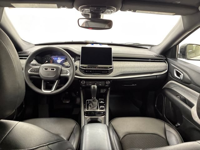 Used 2024 Jeep Compass Latitude AWD/4WD image 20