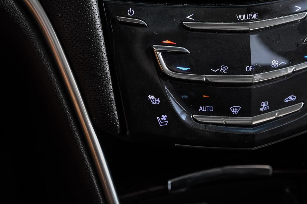 Used 2019 Cadillac XTS Luxury image 22