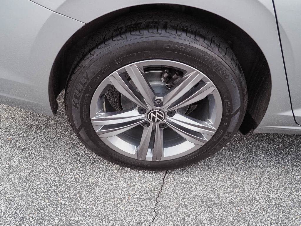 Used 2023 Volkswagen Jetta SE FWD image 35