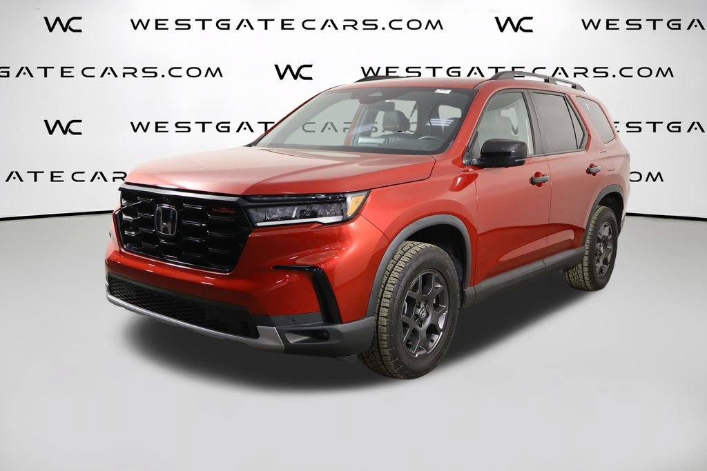 Used 2024 Honda Pilot TrailSport image 1